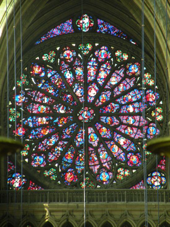  la grande rosace de la cathédrale